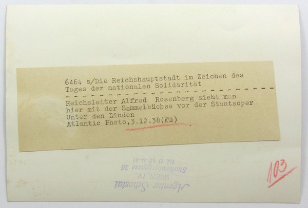 Pressefoto, Reichsleiter Alfred Rosenberg vor der Staatsoper unter den Linden, III. Reich, Original