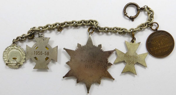 BRD, Antikes Schützenordenarmband mit fünf Orden, um 1950/60