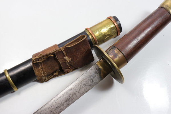 Antikes sehr seltenes asiatisches Piraten- und Banditenkurzschwert um 1900, Original