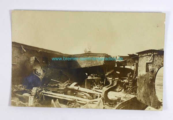 Foto mit zerstörtem Panzer, 1. Weltkrieg, Original