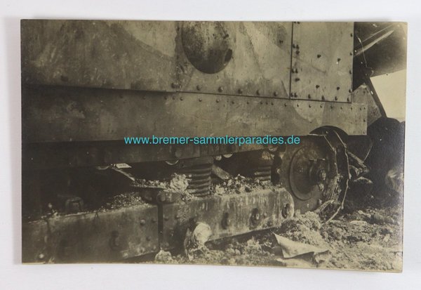 AK / Postkarte, 1. Weltkrieg, Zerstörter Panzer, Original