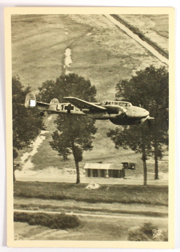 Postkarte, Zerstörer Messerschmitt Me 110 im Tiefflug, III. Reich, Original