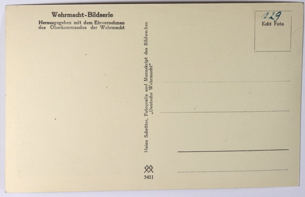 AK / Postkarte, Anbringen von Bombenlast, 2. Weltkrieg, Original