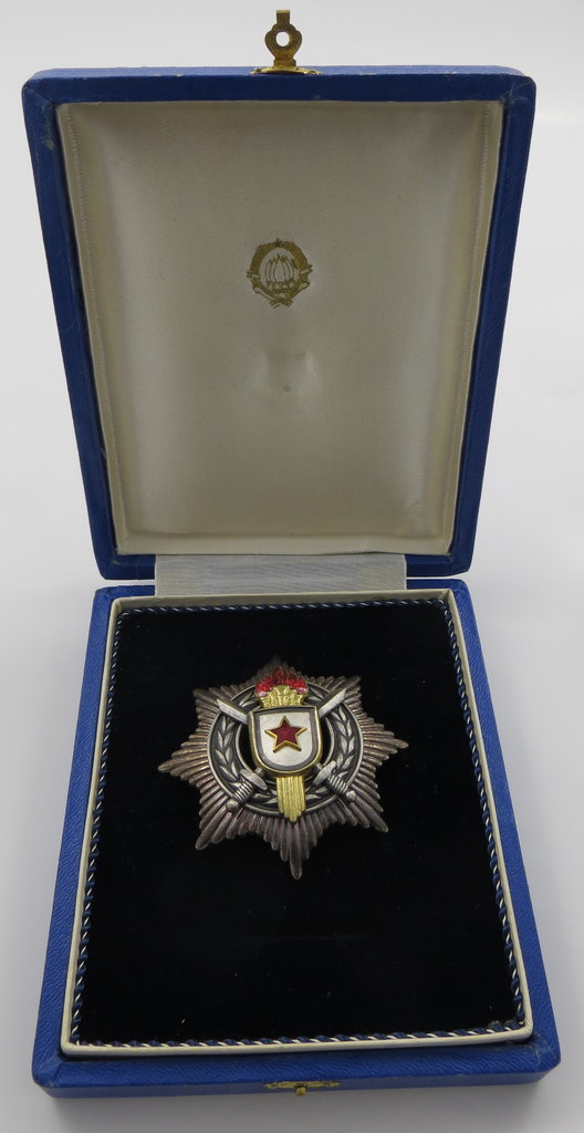 Jugoslawien, Militär Verdienstorden der 3. Klasse aus 900er Silber im Etui, Original