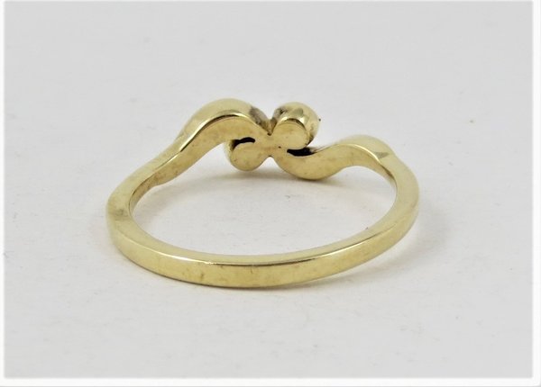 Antiker 333er Gold Ring mit Rubinen, Zirkonia und Diamanten zus. ca. 0,04 ct Weiß/si, Gr. 53,5