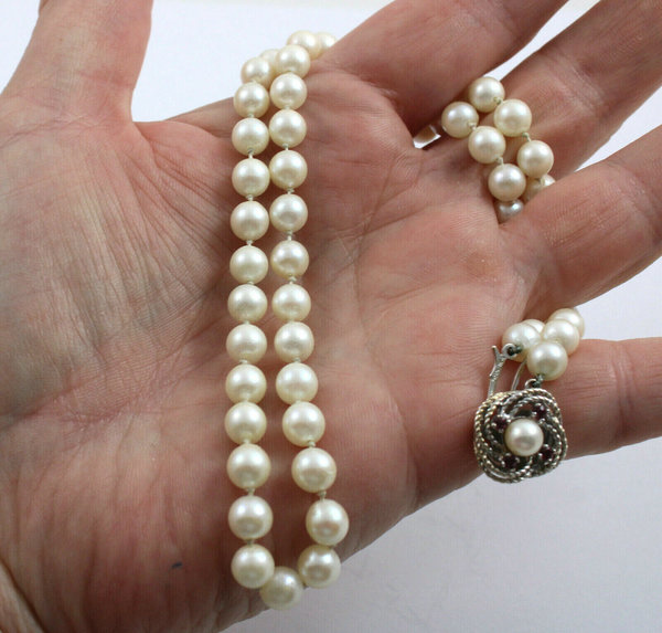 Alte Akoya Perlenkette mit 585er Weißgoldverschluss, Handarbeit um 1970