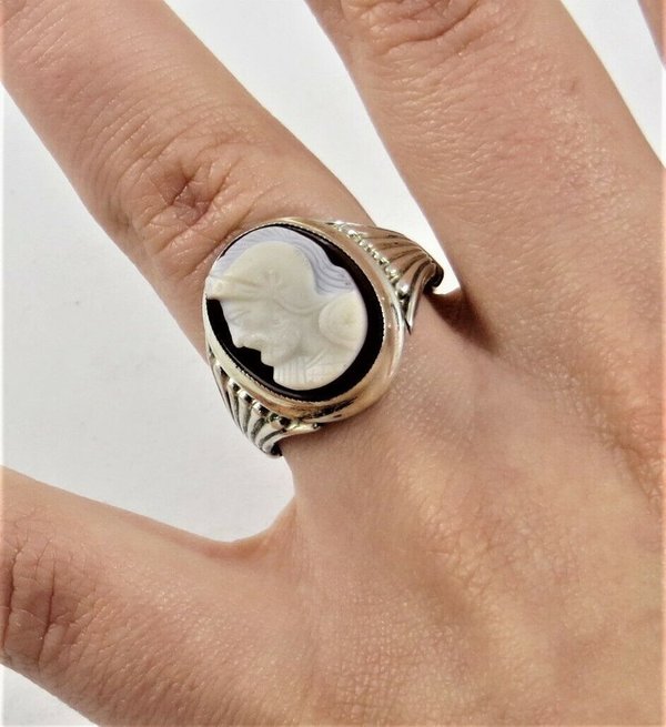 Antiker 830er Silber Siegel Ring mit einer Ritterkopf Lagenstein Gemme