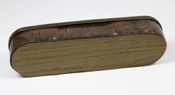 Antike Tabakdose aus Messing und Kupfer, um 1730/50