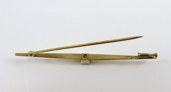 Antike 585er Goldbrosche mit einem Solitär Diamanten, Art-Déco, 0,30 ct