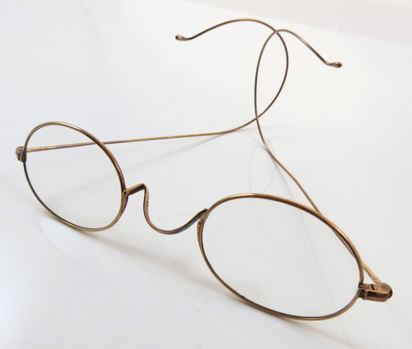 Antike 375er Gold Brille mit beweglichen Brillenbügeln, um 1900