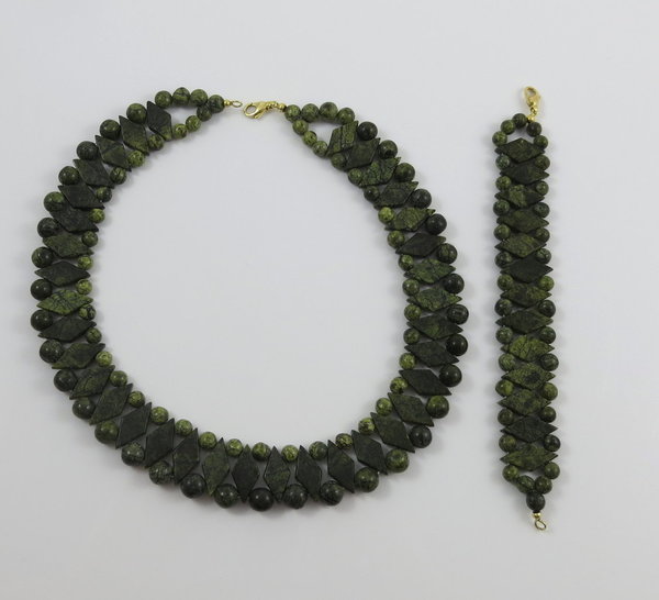 Vintage Jade-Nephrit Collier und Armband mit 333er Goldschließe