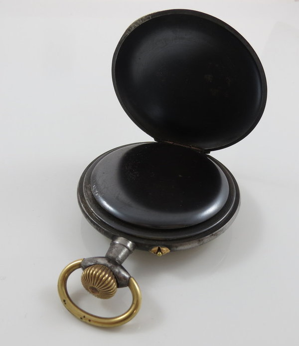 Antike Taschenuhr / Dienst - Militäruhr, CHRONOMETRE - Anti Magnetique, 70 mm, 1. Weltkrieg