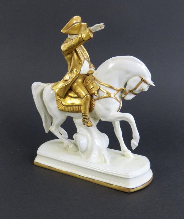 Porzellanfigur "Napoleon zu Pferd", vergoldet, um 1970