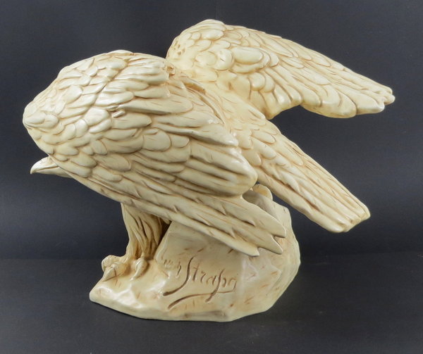 Großer Royal Dux Adler aus Keramik, um 1920
