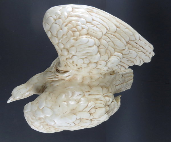 Großer Royal Dux Adler aus Keramik, um 1920