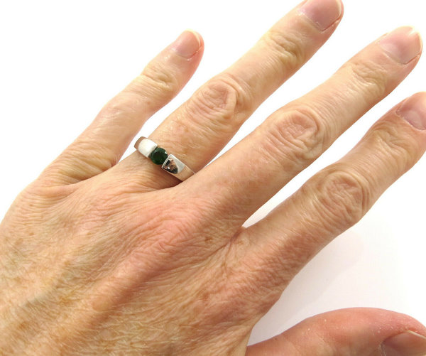 925er Silber Ring rhodiniert mit Chromdiopsid im Facettenschliff, Gr. 62