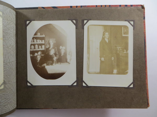 Privates Fotoalbum einer Familie aus den 20/30er Jahren
