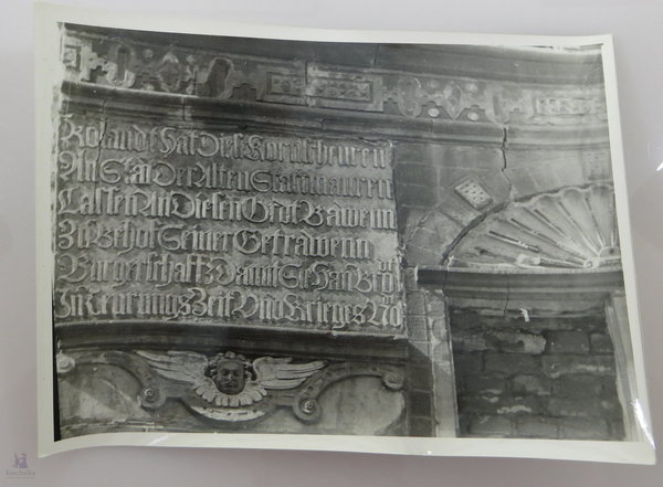Foto, Bremen, Inschrift am alten Kornhaus, 1956, Original
