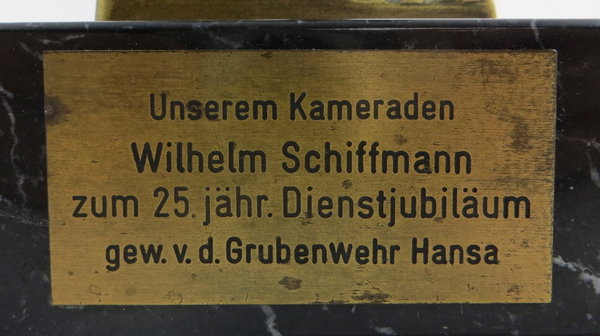 Vintage Bergmann Figur mit Grubenlampe und Spitzhacke auf Marmorsockel, Zeche Hansa