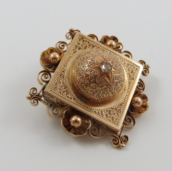 Antike 585er Rotgold Renaissance Orient Brosche mit Diamant, um 1980