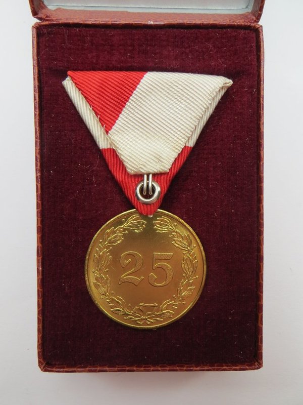 Österreich, Medaille der Wiener Unteroffiziersgesellschaft (UOGW) im Etui, Original