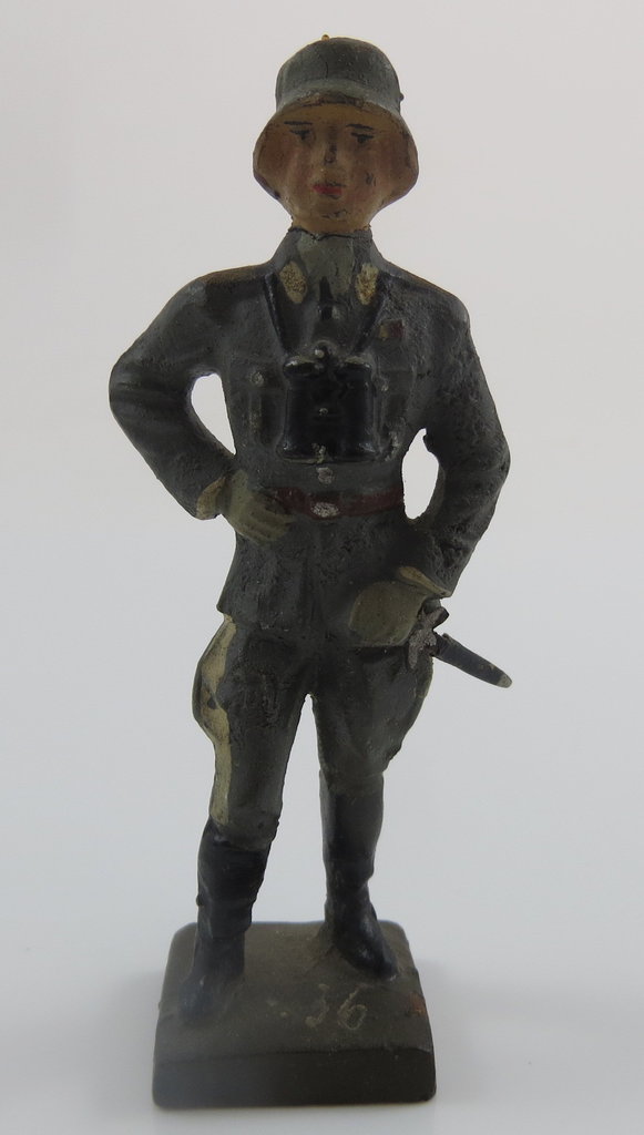 Elastolinfigur, General der Luftwaffe stehend, III. Reich, Original