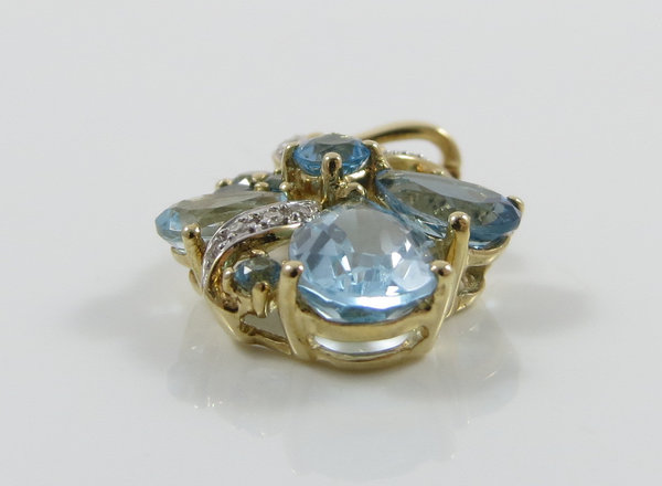 Vintage 585er Goldanhänger mit zehn Diamanten und zehn Blautopas, 0,20 ct