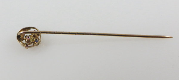 Antike 333er Gelbgold Krawatten Nadel mit Diamanten, Rubin, Saphir & Perle, um 1900