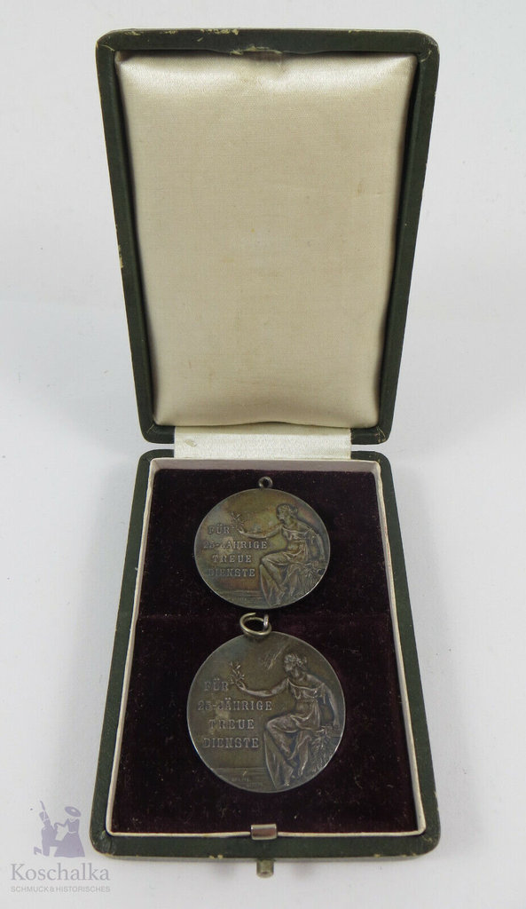 Medaille für 25-jährige treue Dienste, 2 Stück, 900er Silber, um 1900